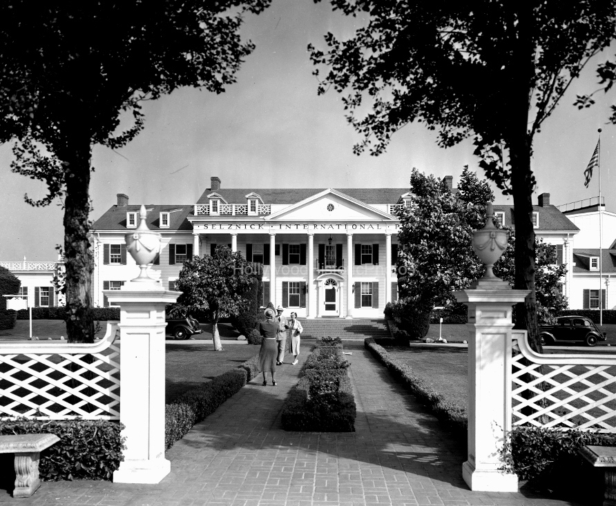 replace Culver City 1938 Selznick International Pictures wm.jpg